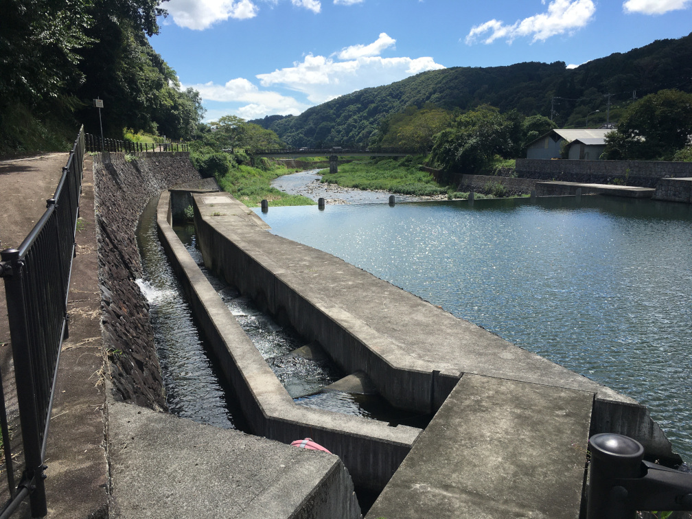 宿場町の端の風景