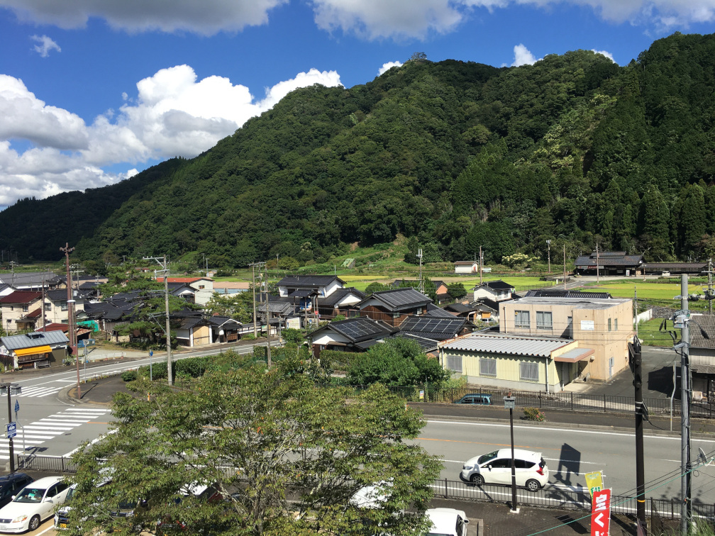 展望台から見下ろす町並みの風景