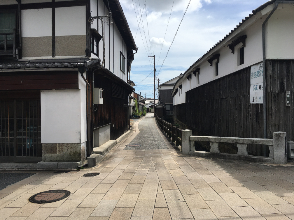 醤油資料館の横にある路地